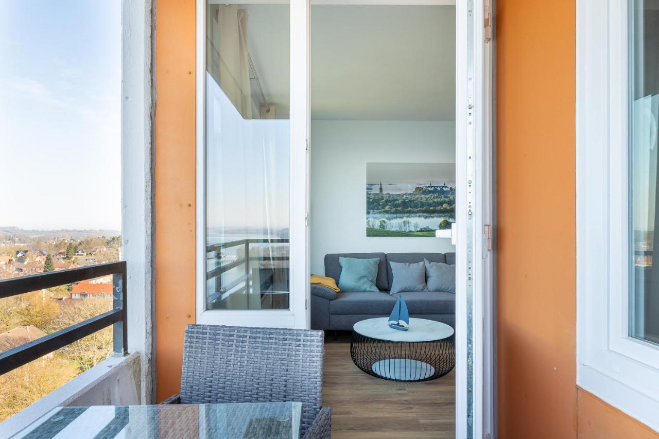 Mooi: Fantastisches Apartment Mit Seeblick Und Stil, Netflix プレーン エクステリア 写真